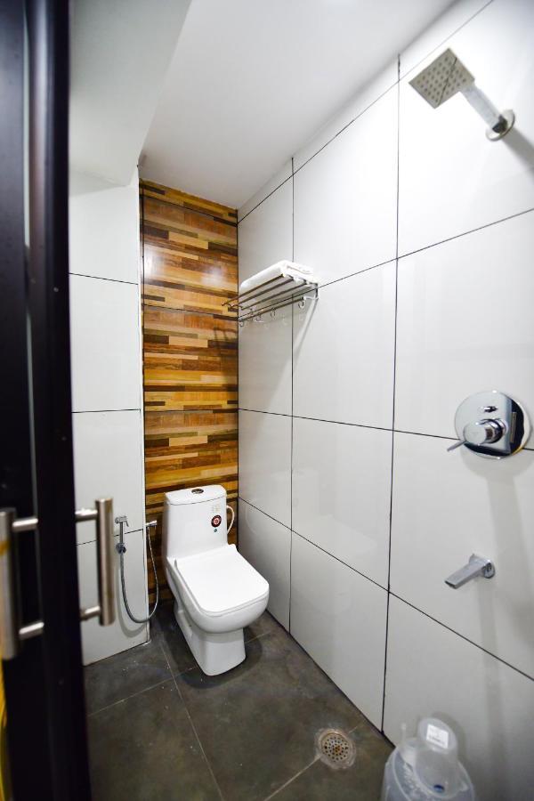 Hotel Surya Lodge Májszúr Kültér fotó