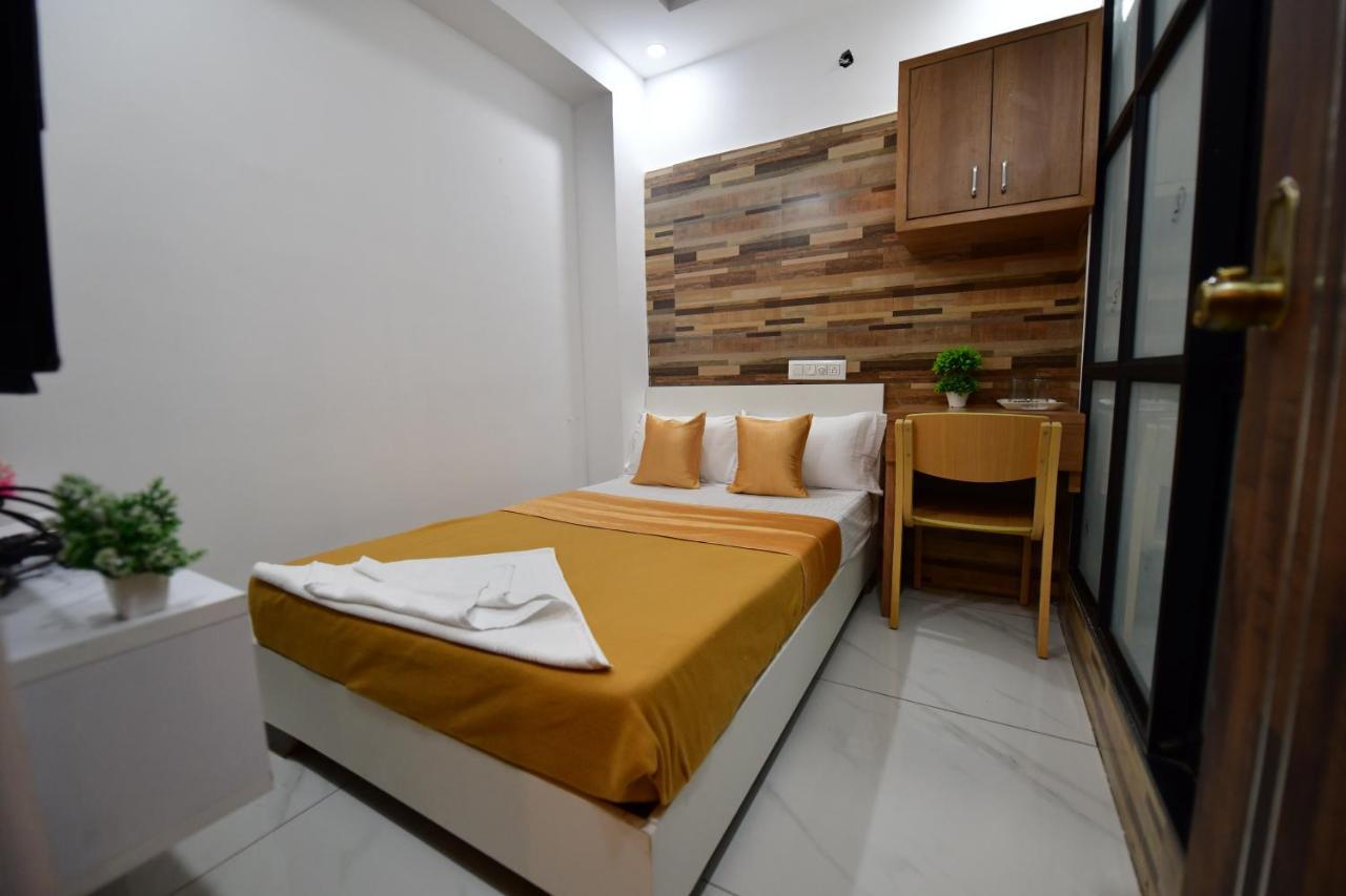 Hotel Surya Lodge Májszúr Kültér fotó